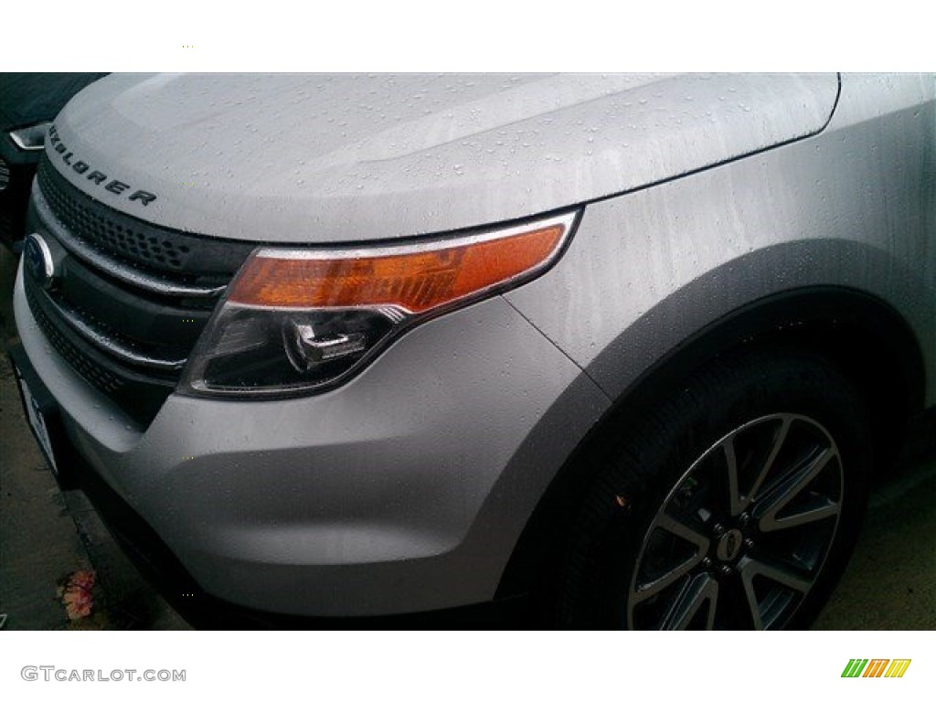 2015 Explorer XLT - Ingot Silver / Charcoal Black photo #5