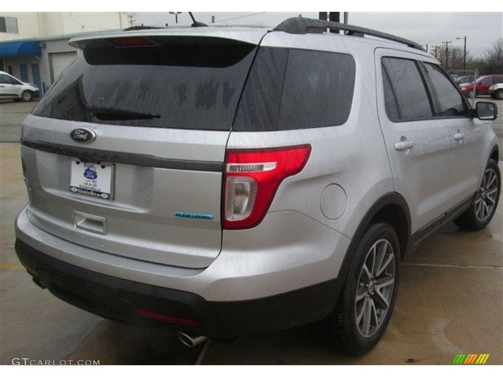 2015 Explorer XLT - Ingot Silver / Charcoal Black photo #13