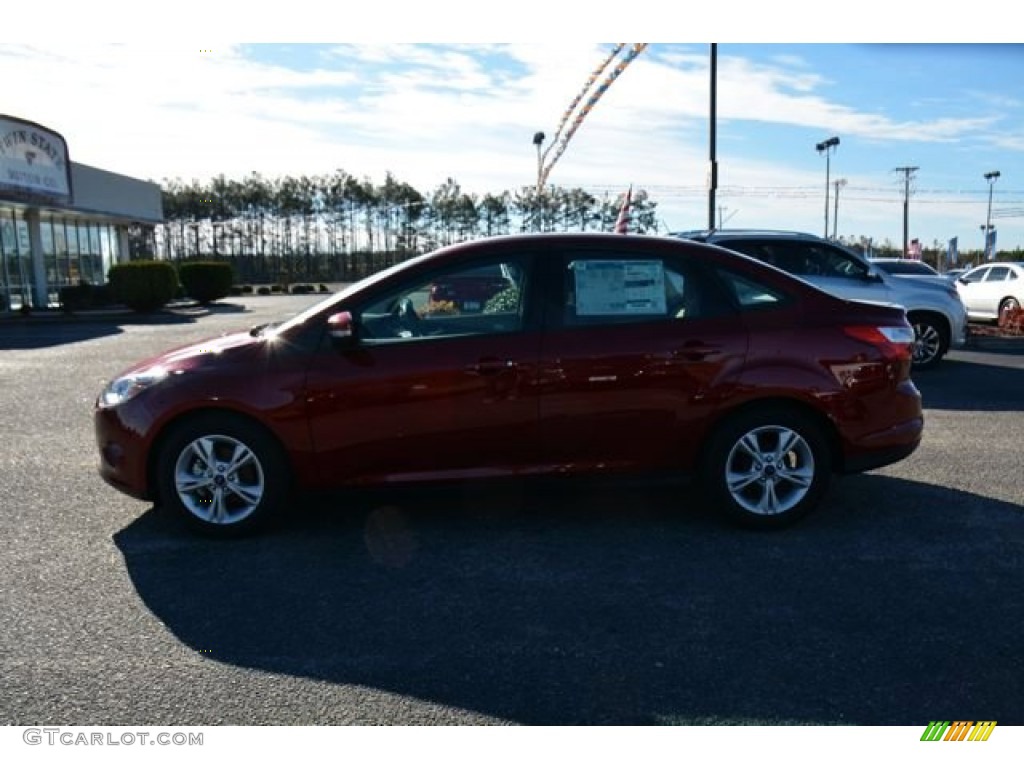 2014 Focus SE Sedan - Ruby Red / Charcoal Black photo #9