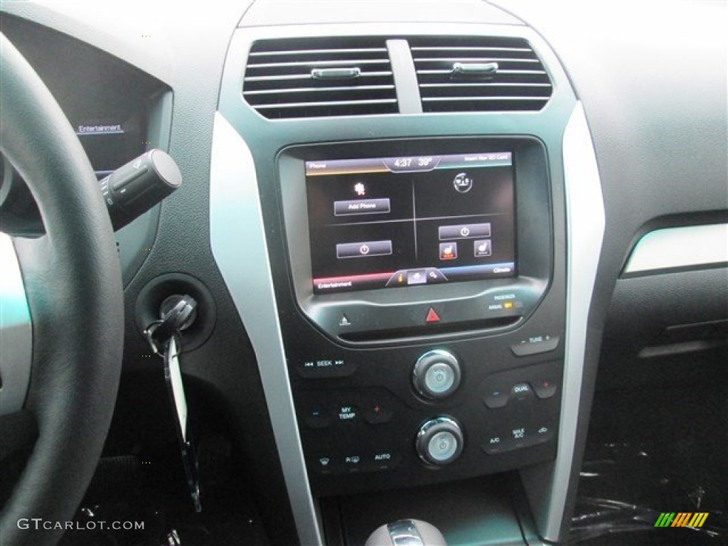 2015 Explorer XLT - Ingot Silver / Charcoal Black photo #25