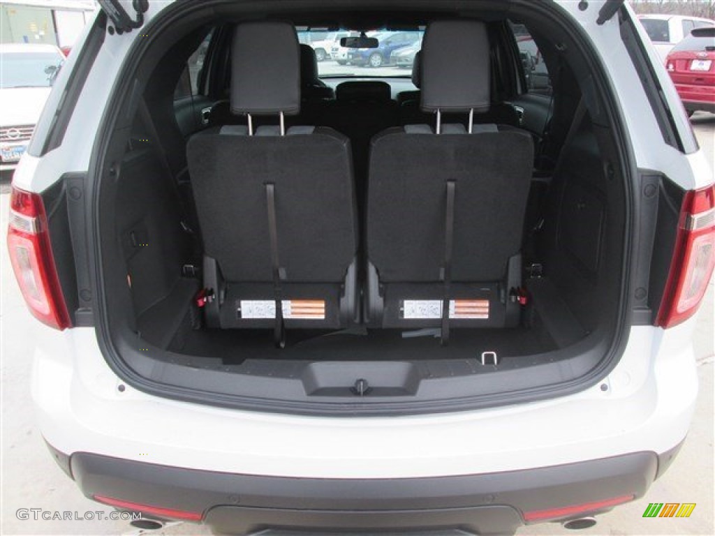 2015 Explorer XLT - Oxford White / Charcoal Black photo #9