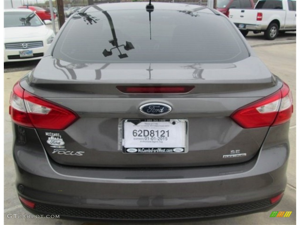 2014 Focus SE Sedan - Sterling Gray / Charcoal Black photo #6