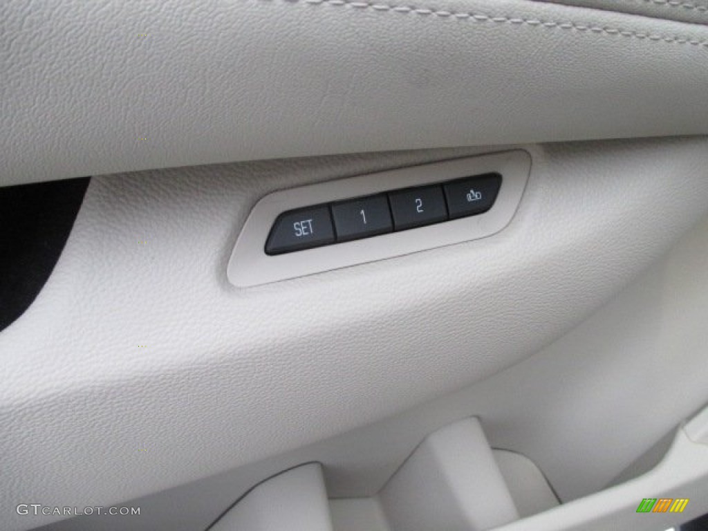 2015 Cadillac Escalade Premium 4WD Controls Photo #100400232