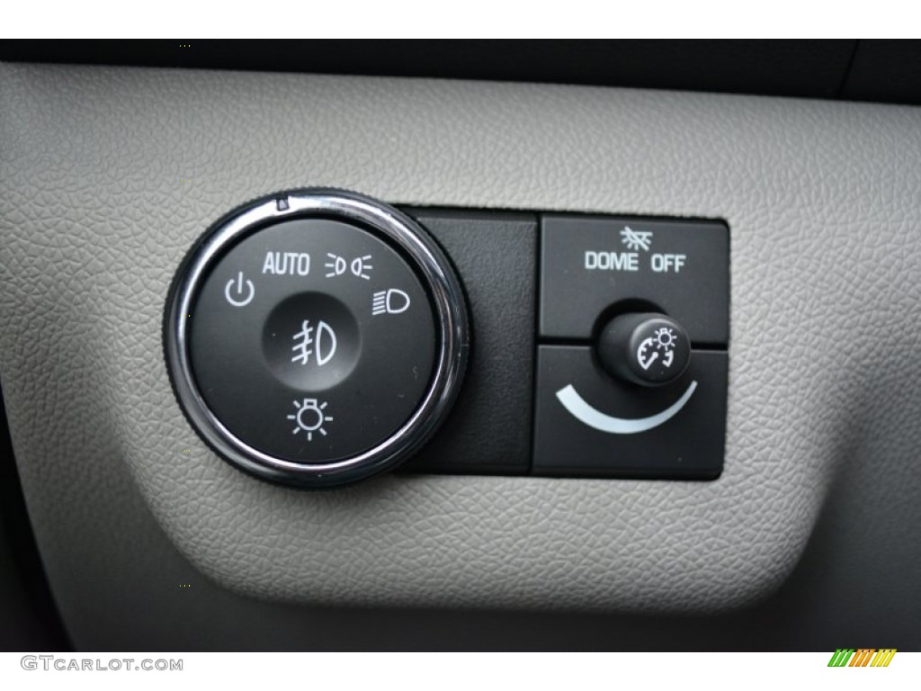 2010 GMC Acadia SLT Controls Photo #100404029