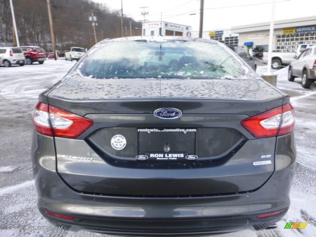 2015 Fusion SE - Magnetic Metallic / Charcoal Black photo #7