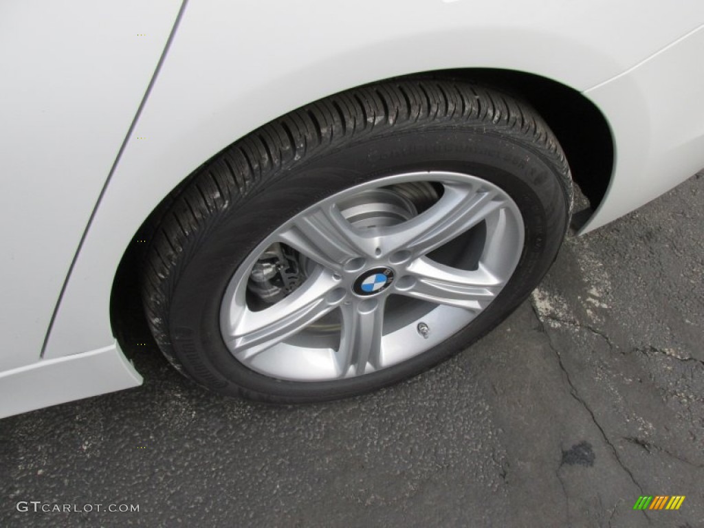 2015 3 Series 320i xDrive Sedan - Alpine White / Black photo #3