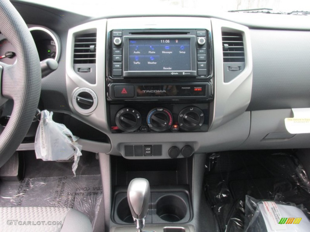 2015 Toyota Tacoma V6 Double Cab 4x4 Controls Photo #100407074
