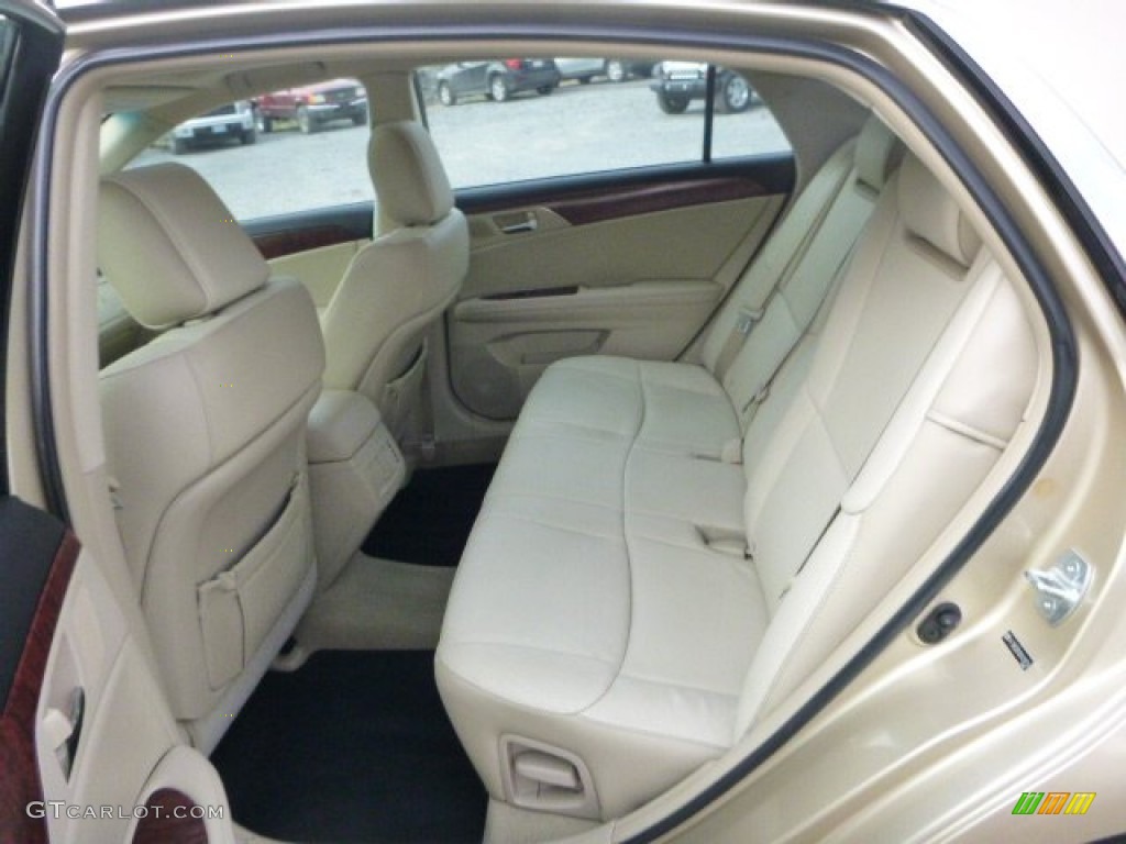 2011 Avalon Limited - Sandy Beach Metallic / Ivory photo #12