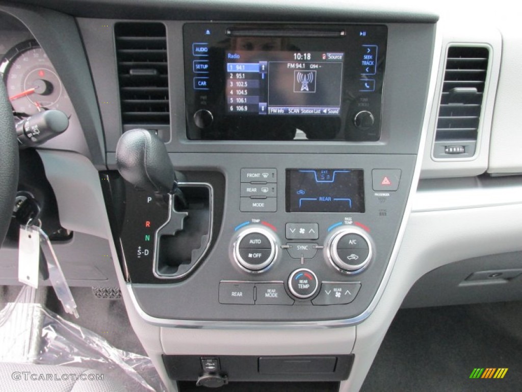 2015 Toyota Sienna L Controls Photo #100410494