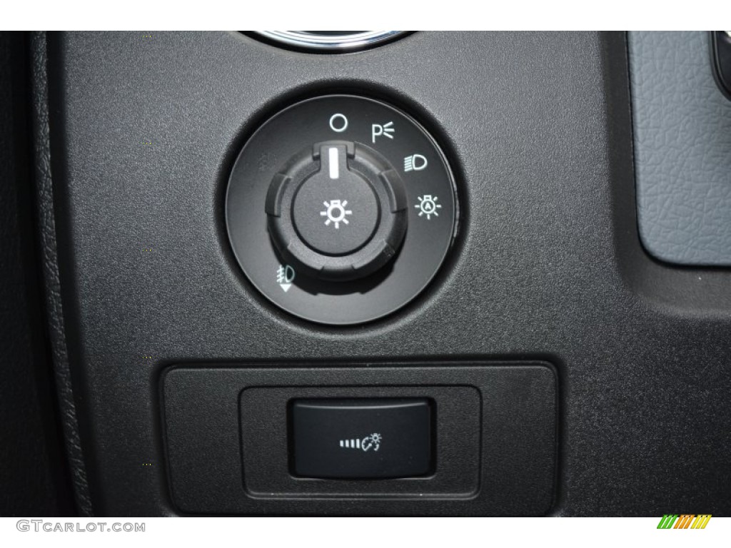 2014 Ford F150 XLT SuperCrew 4x4 Controls Photos