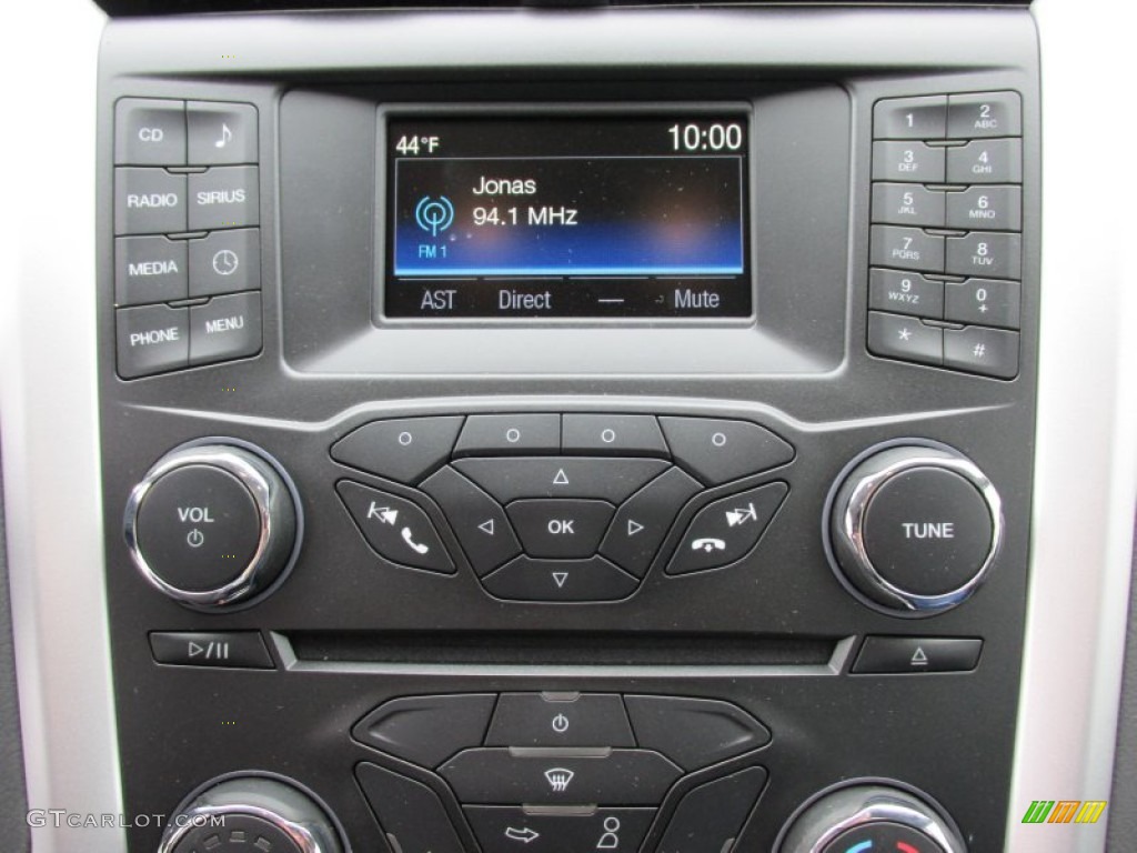 2015 Ford Fusion SE Controls Photo #100412324