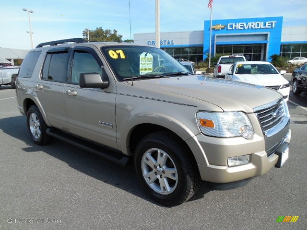 2007 Explorer XLT - Pueblo Gold Metallic / Camel photo #12