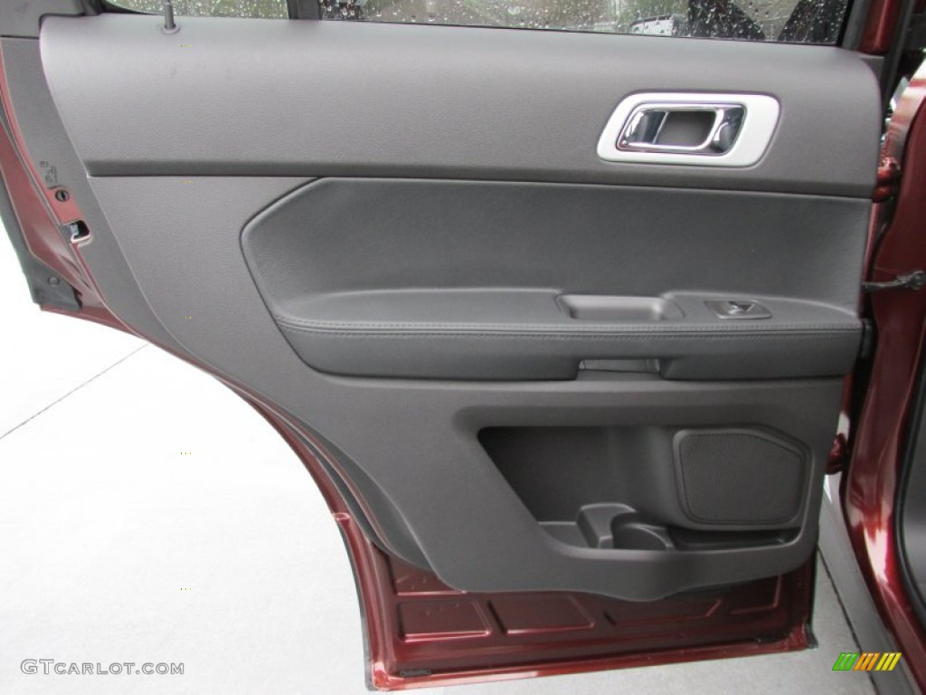 2015 Ford Explorer XLT Charcoal Black Door Panel Photo #100417280