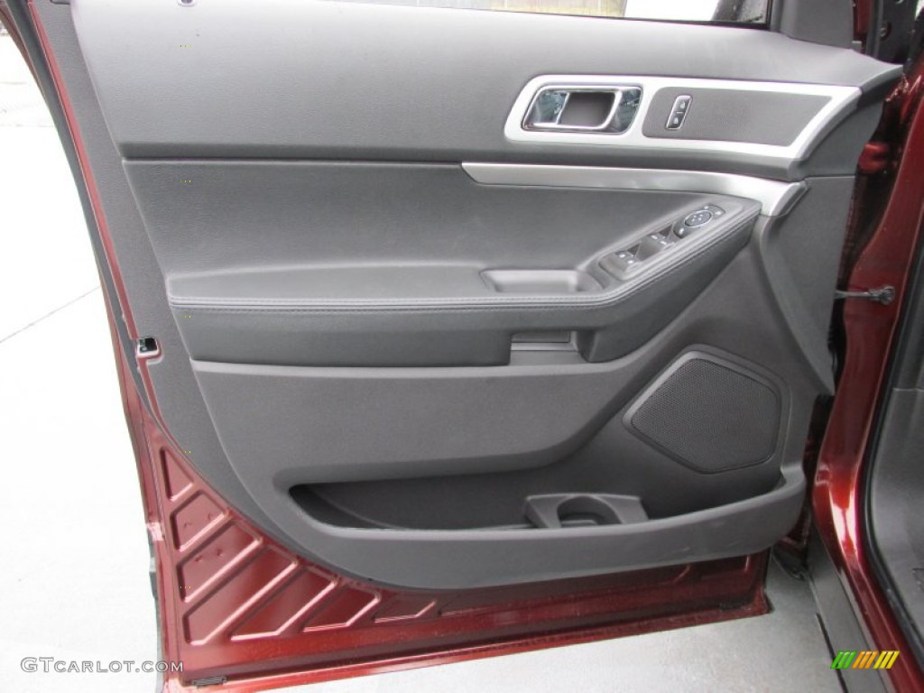 2015 Ford Explorer XLT Charcoal Black Door Panel Photo #100417328