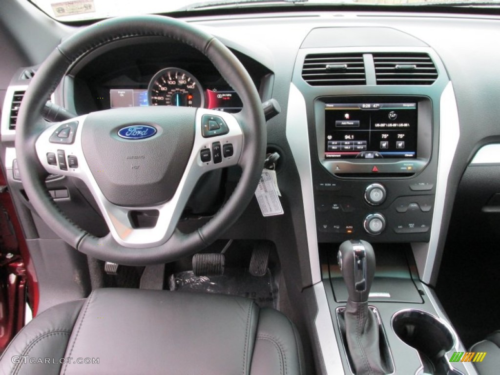 2015 Ford Explorer XLT Charcoal Black Dashboard Photo #100417424