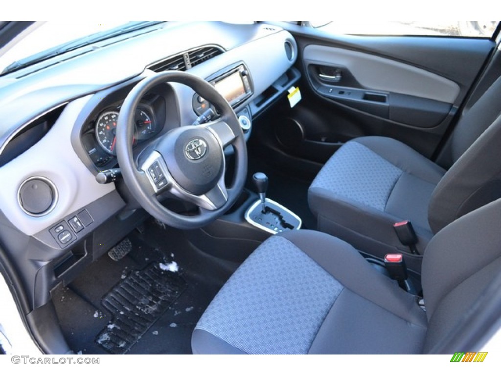 Black Interior 2015 Toyota Yaris 5-Door LE Photo #100417661