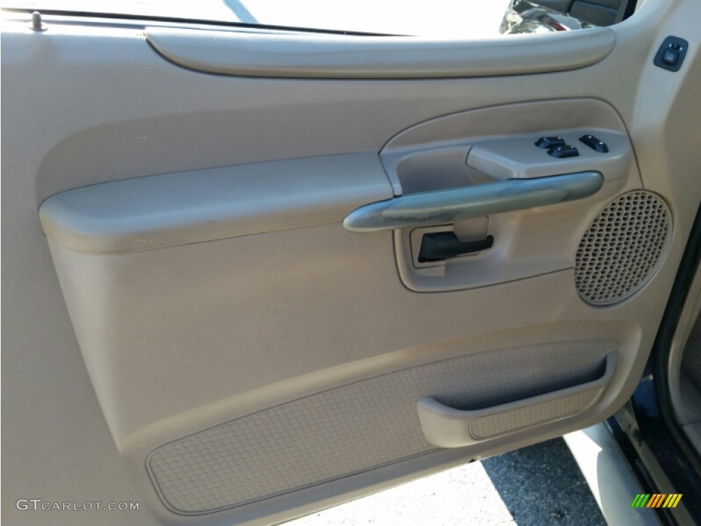 2002 Explorer Sport 4x4 - Black Clearcoat / Medium Prairie Tan/Graphite Accent photo #22
