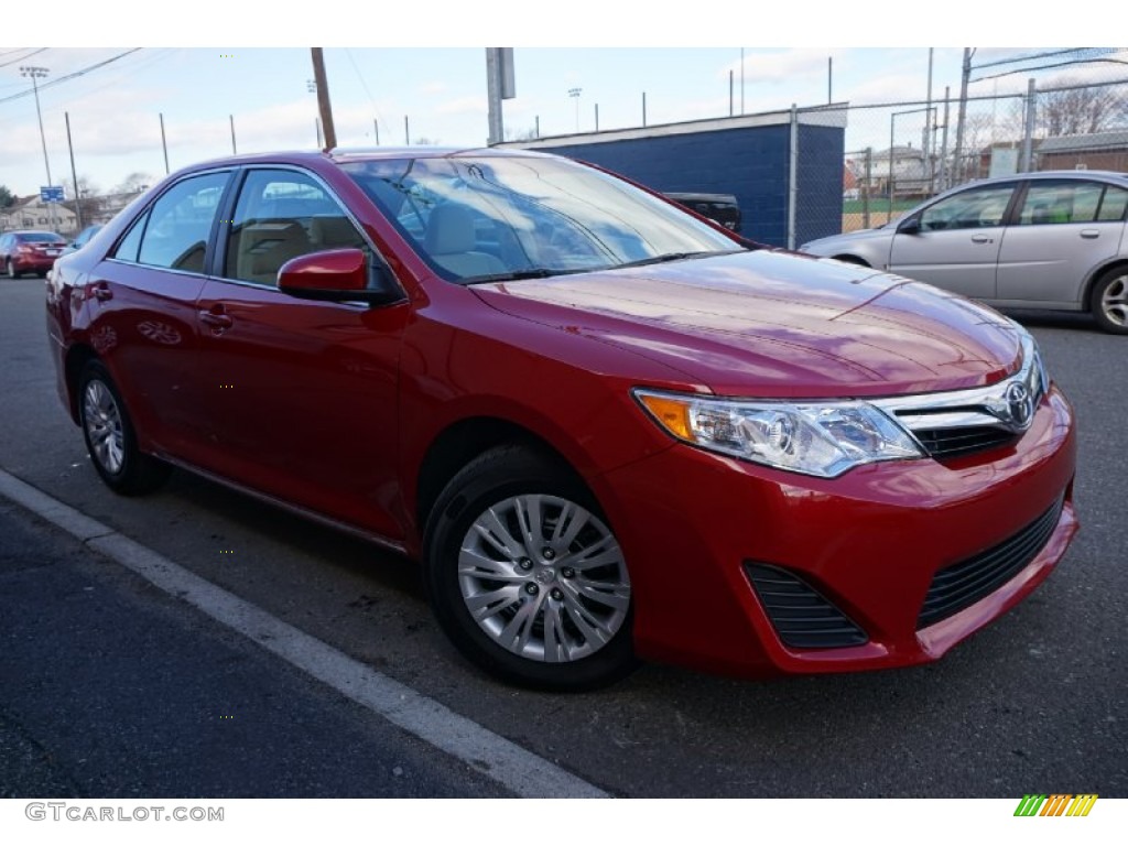 2014 Camry LE - Barcelona Red Metallic / Ivory photo #2