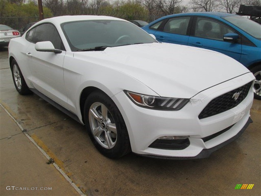2015 Oxford White Ford Mustang V6 Coupe 100381359