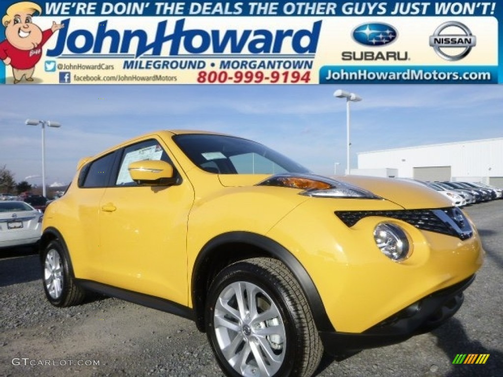 2015 Juke SV AWD - Solar Yellow / Black/Red photo #1
