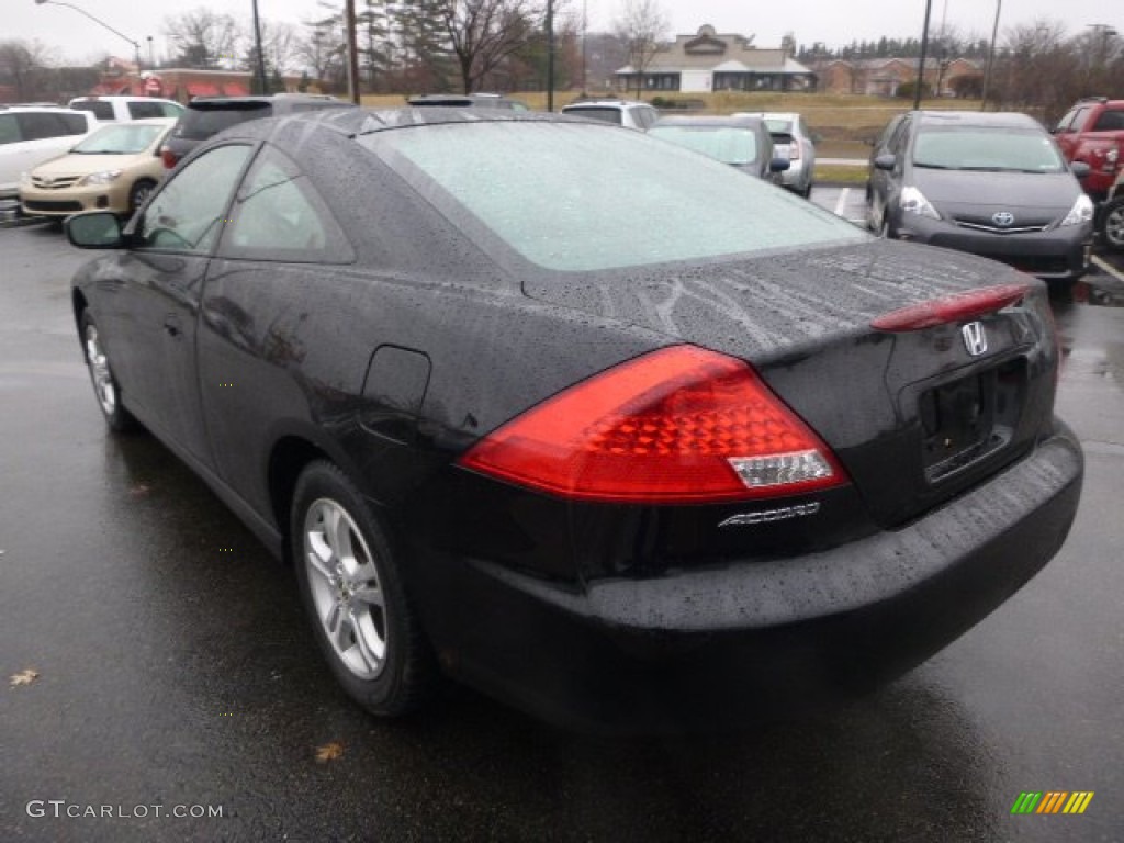 2006 Accord LX Coupe - Nighthawk Black Pearl / Black photo #5