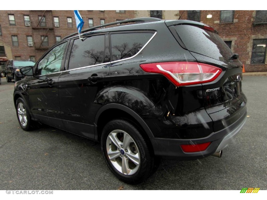 2013 Escape SE 1.6L EcoBoost 4WD - Tuxedo Black Metallic / Charcoal Black photo #4