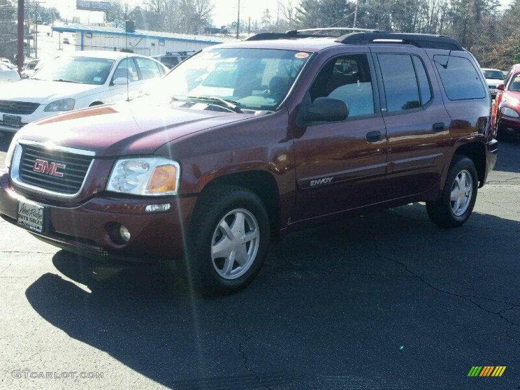 2003 Envoy XL SLE 4x4 - Magnetic Red Metallic / Light Oak photo #3