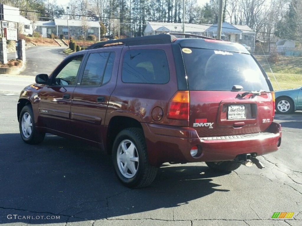 2003 Envoy XL SLE 4x4 - Magnetic Red Metallic / Light Oak photo #5
