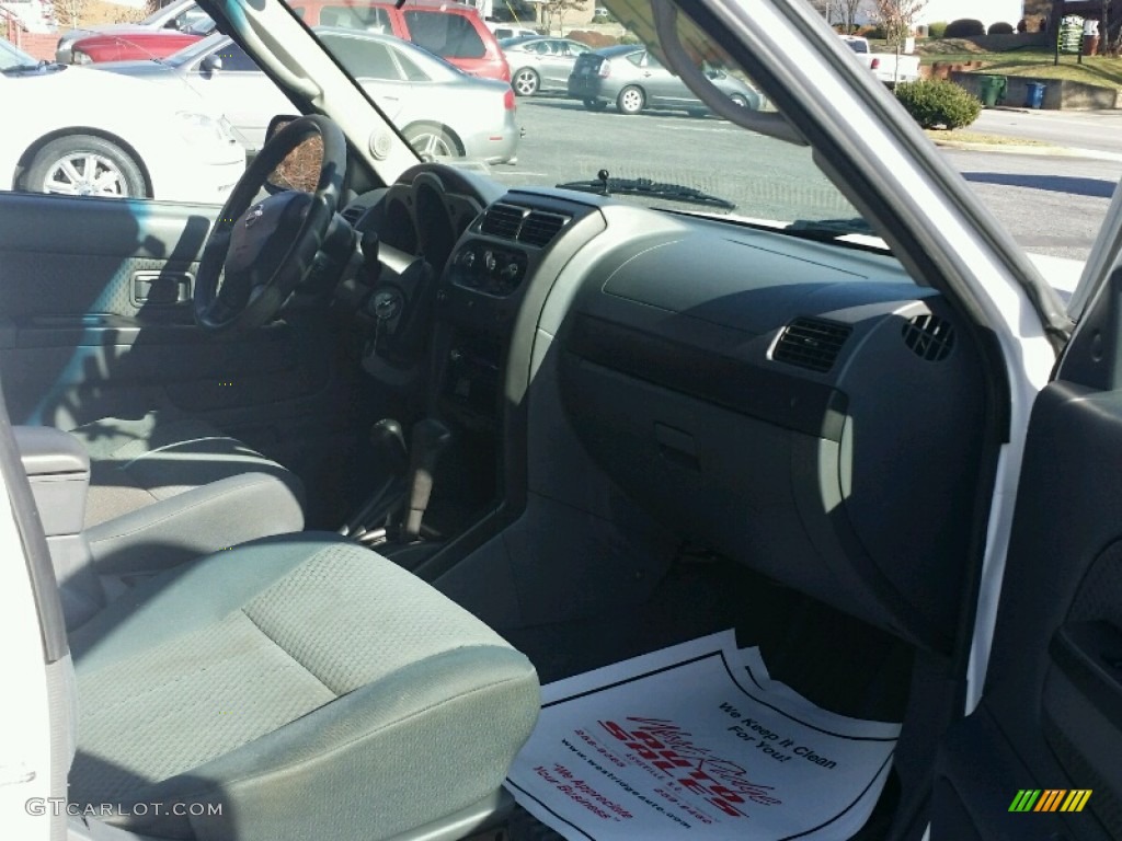 2002 Xterra SE V6 4x4 - Cloud White / Gray Celadon photo #9