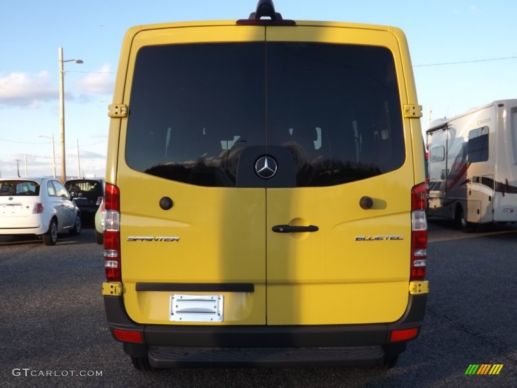 2015 Sprinter 2500 Crew Van - Calcite Yellow / Black photo #3