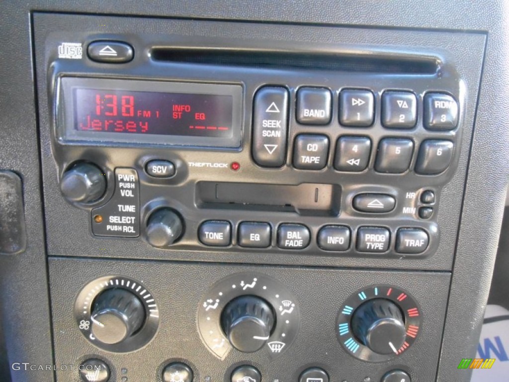 2004 Pontiac Grand Prix GT Sedan Controls Photos