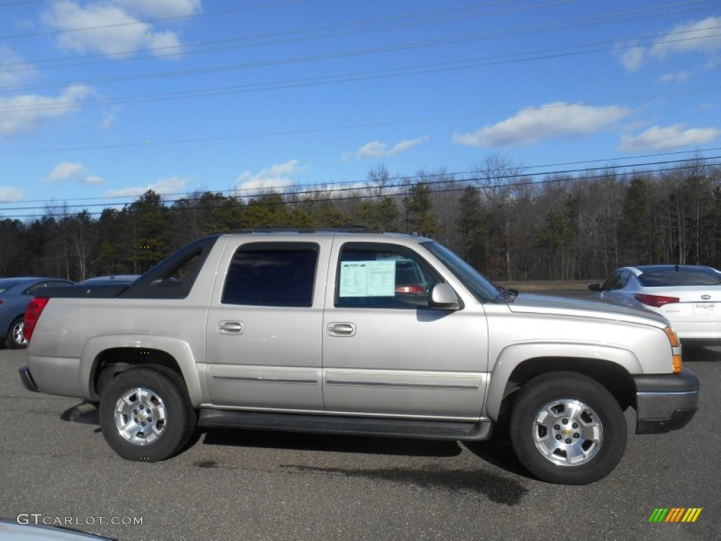 2004 Avalanche 1500 4x4 - Silver Birch Metallic / Dark Charcoal photo #2