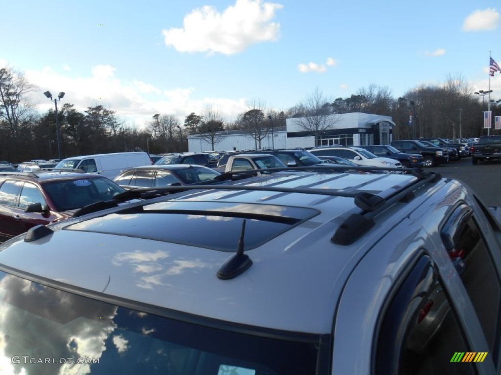 2004 Avalanche 1500 4x4 - Silver Birch Metallic / Dark Charcoal photo #7