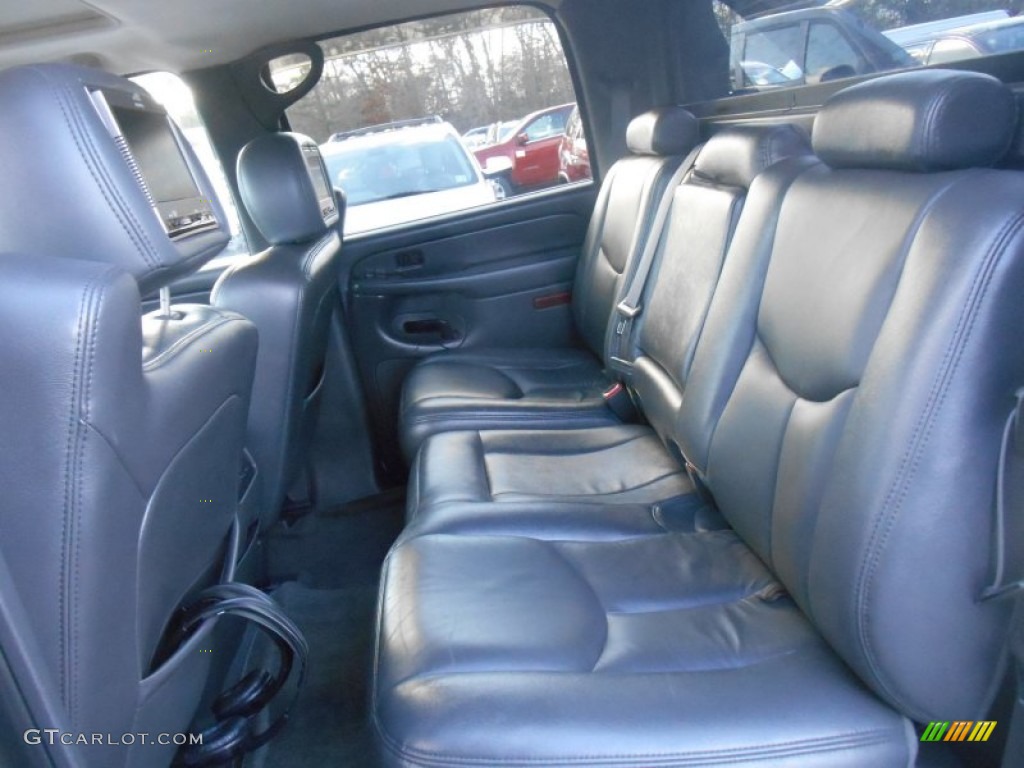 2004 Avalanche 1500 4x4 - Silver Birch Metallic / Dark Charcoal photo #16