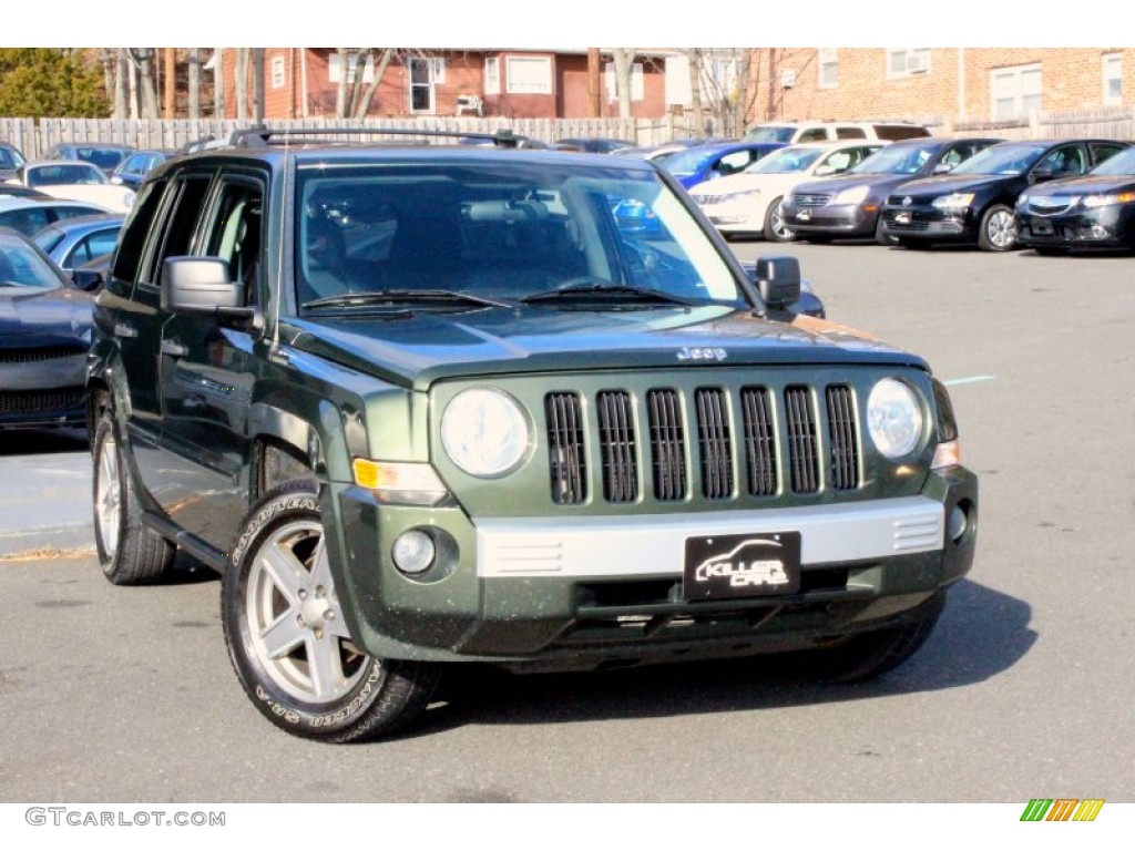 2007 Patriot Limited 4x4 - Jeep Green Metallic / Pastel Slate Gray photo #1