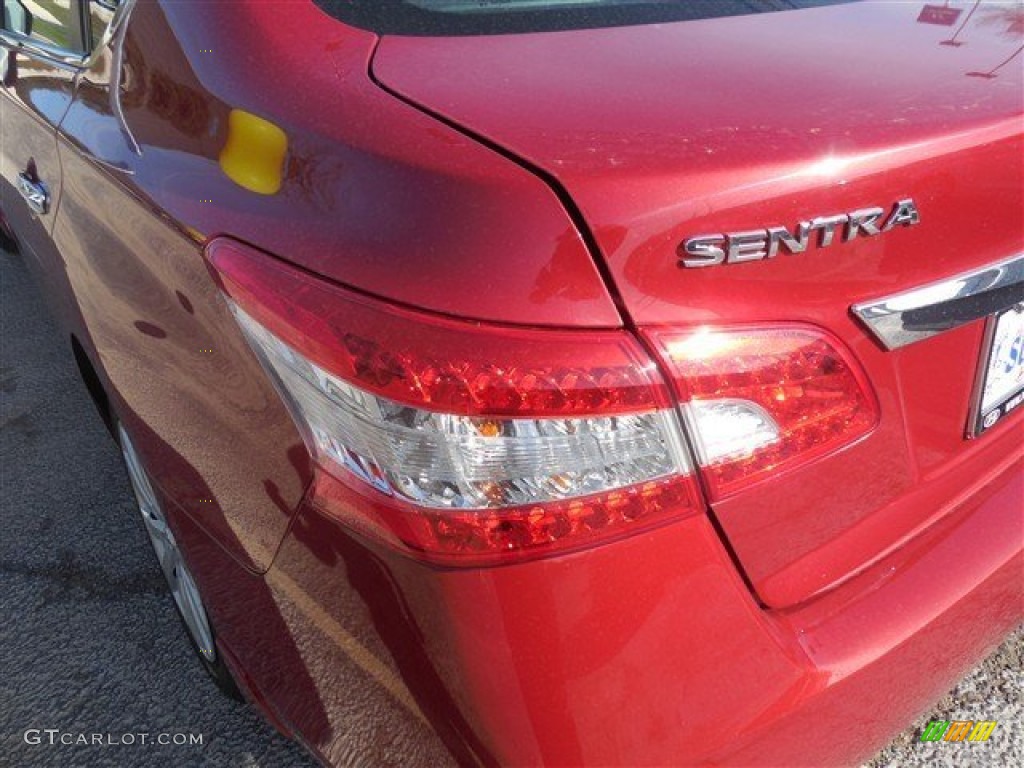 2014 Sentra SV - Red Brick / Charcoal photo #10