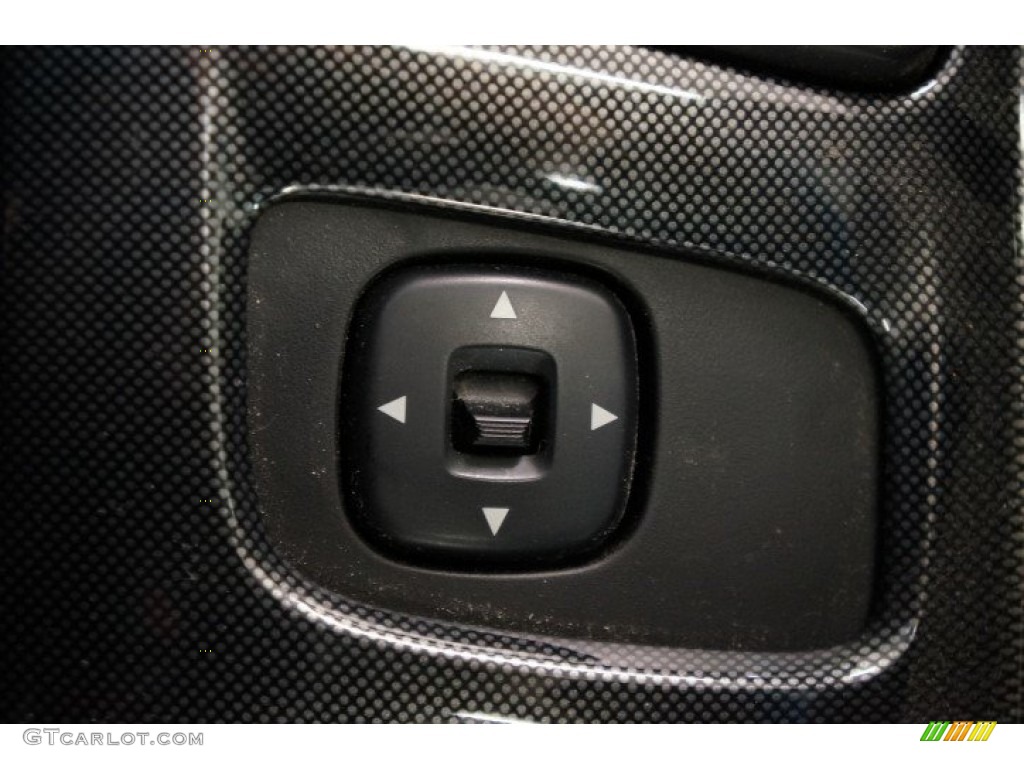 2003 MPV ES - Black Mica / Gray photo #29