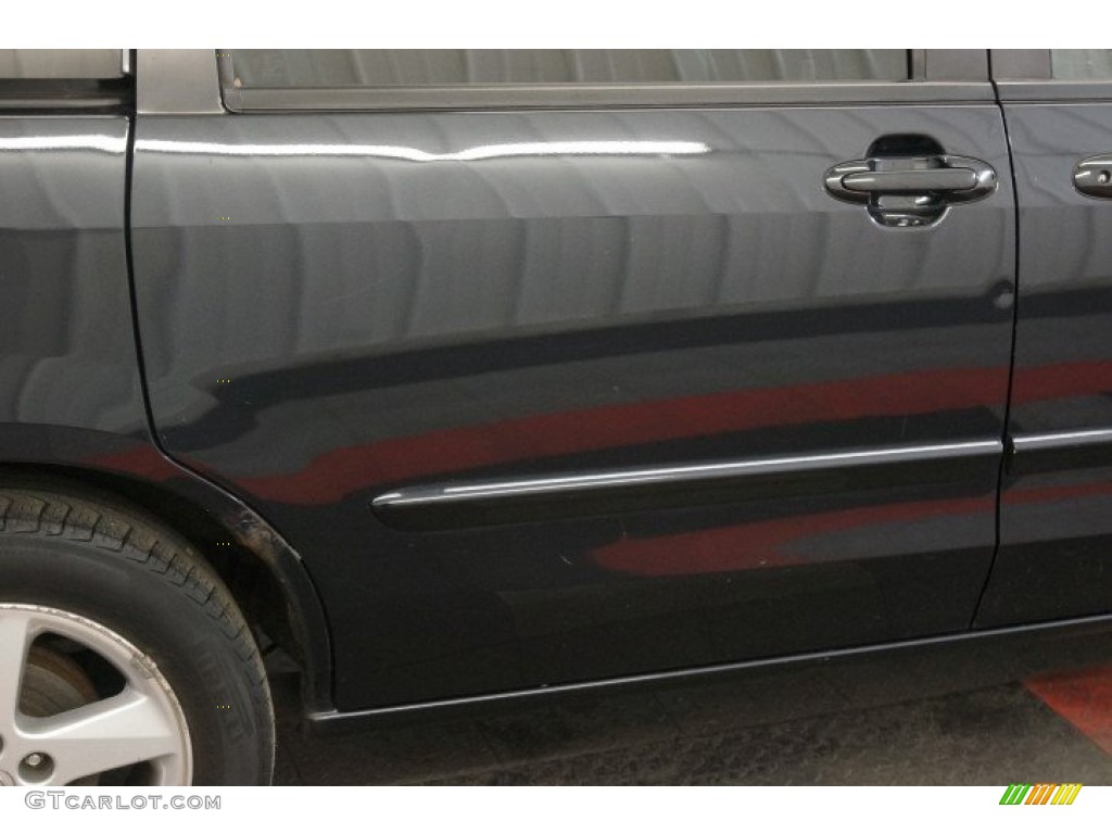 2003 MPV ES - Black Mica / Gray photo #49