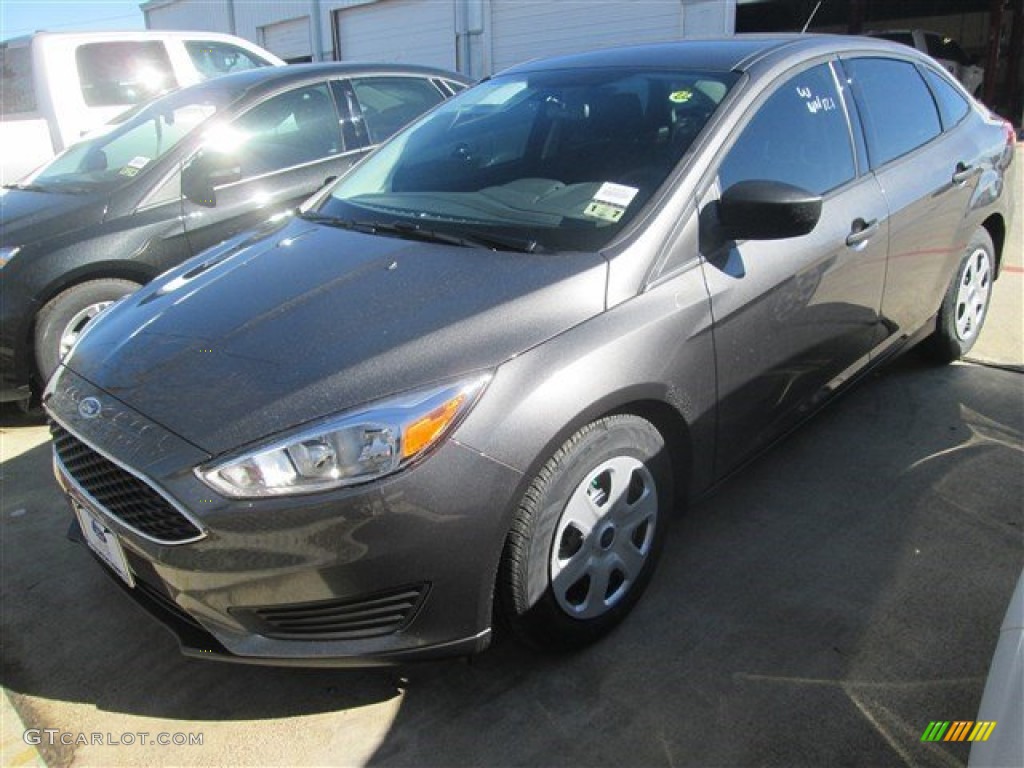 2015 Focus S Sedan - Magnetic Metallic / Charcoal Black photo #4