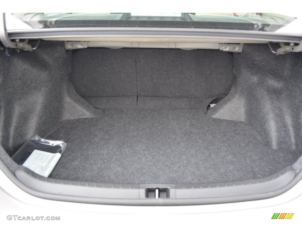 2015 Toyota Corolla LE Eco Trunk Photos