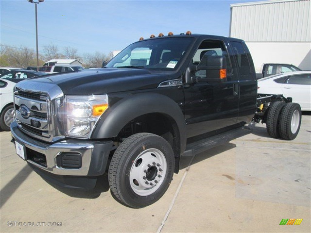 2015 Ford F450 Super Duty XLT Super Cab Chassis 4x4 Exterior Photos