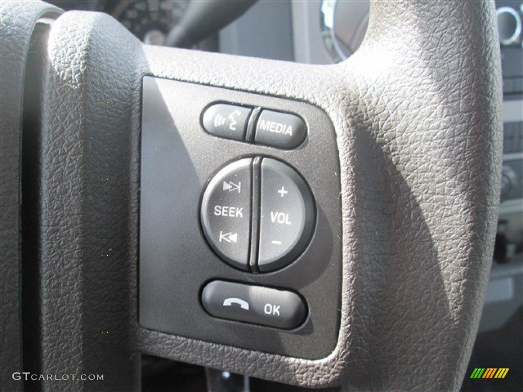 2015 Ford F450 Super Duty XLT Super Cab Chassis 4x4 Controls Photo #100492986