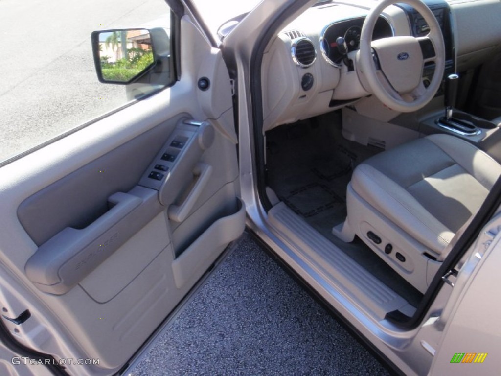 2007 Explorer XLT - Silver Birch Metallic / Camel photo #18