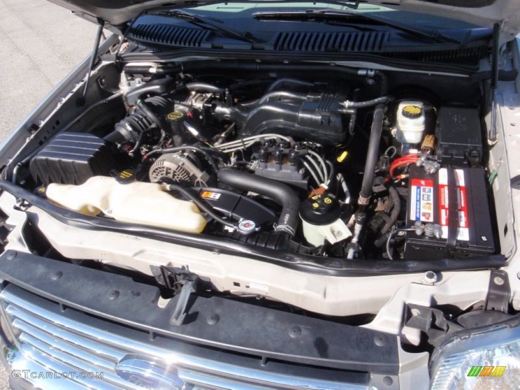 2007 Explorer XLT - Silver Birch Metallic / Camel photo #31