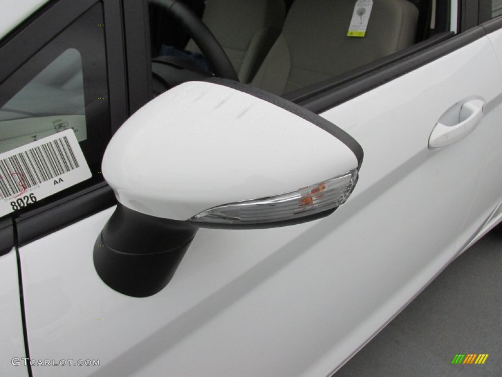 2015 Fiesta SE Sedan - Oxford White / Charcoal Black photo #12