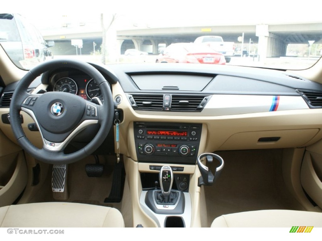 2013 BMW X1 sDrive 28i Beige Dashboard Photo #100507769