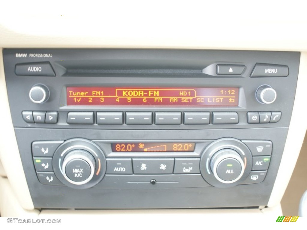 2013 BMW X1 sDrive 28i Controls Photo #100507860