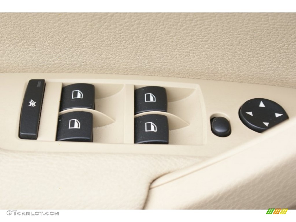 2013 BMW X1 sDrive 28i Controls Photo #100507952