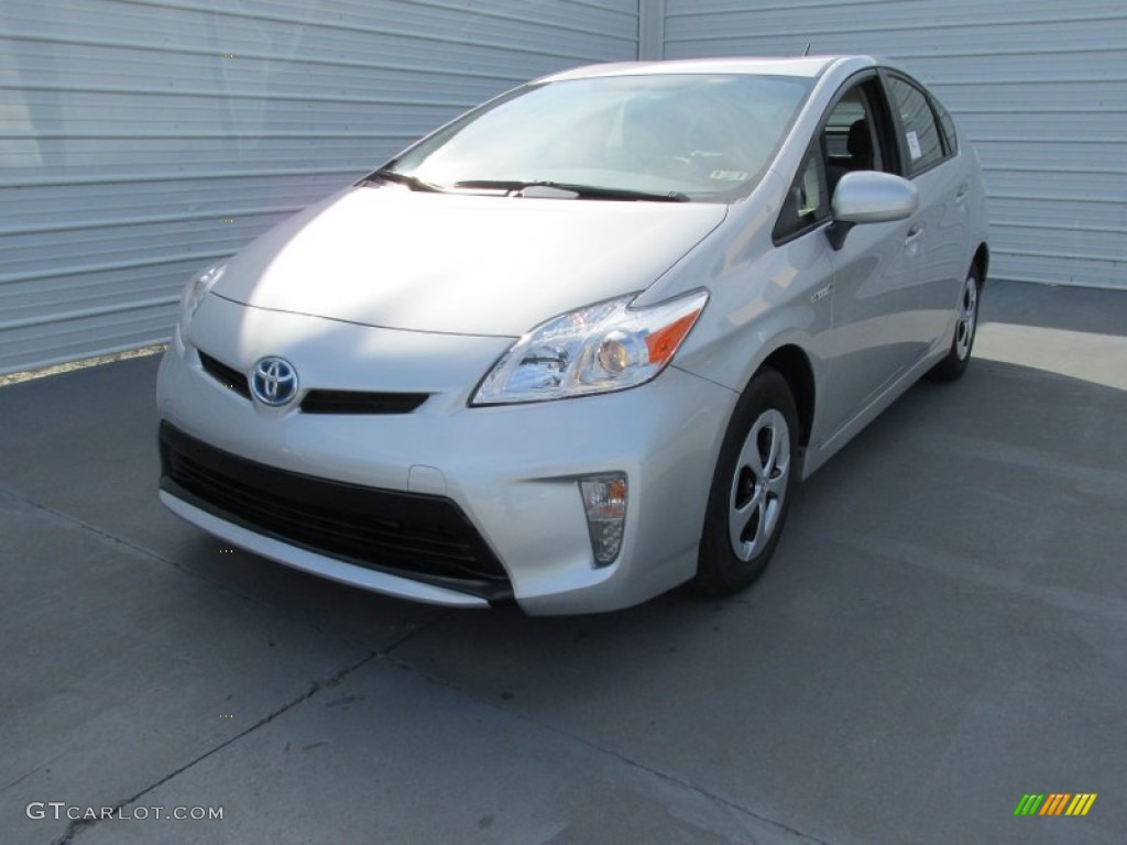 2015 Prius Three Hybrid - Classic Silver Metallic / Dark Gray photo #7