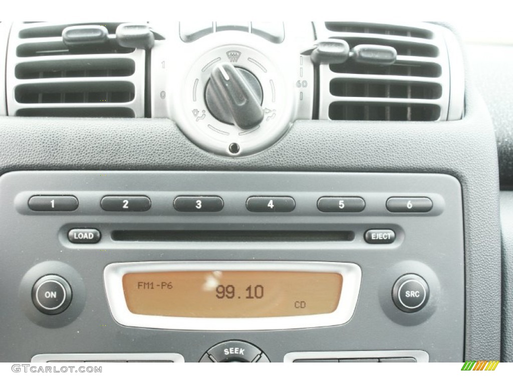 2010 fortwo pure coupe - Deep Black / Grey photo #23